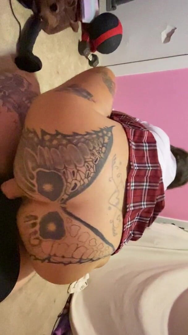 MzKiTTy91: Pawg kolej garl ki vishaal land dvara jordaar dogi stail...