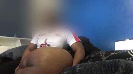 Exclusive Dirty Diana: Thick instagram model spreads her ass for sugar Stepdaddy
