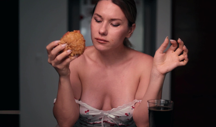 Mrs Peachesxx: Eat a Delicious Handmade Burger Mmm Yummy