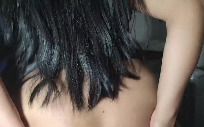Karla Anal: काले बाल वाली सेक्रेटरी को उसकी बड़ी गांड द्वारा चोदा जाता है