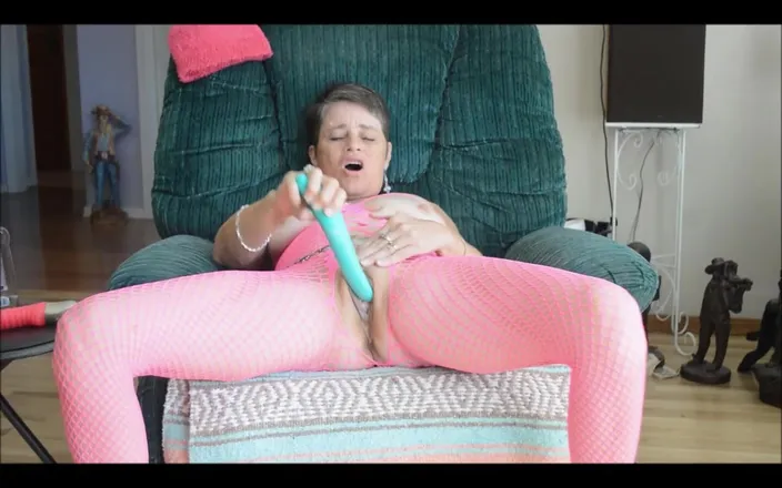 Nipples McGee: Making a Video in My Pink Body Fishnet That a...