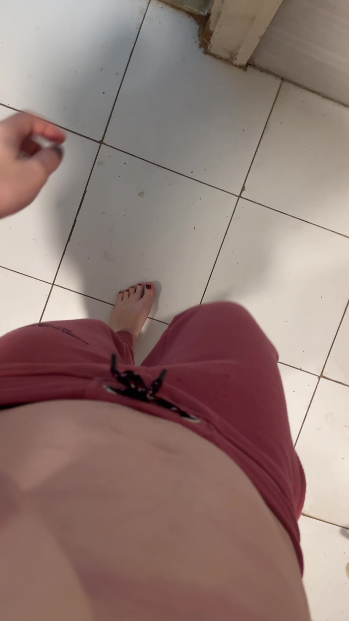 SweetLucy96: Sexy blondýnka s rovnátky