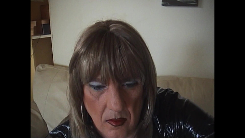 Mature Tina TV: Tina flirtet mit dem versaute kameramann