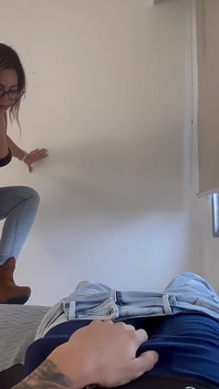 POV Beau-fils Excité Me Demande De Sucer Sa Grosse Bite... Le Bâtard Monte Dans Mon Cul