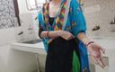 Saara Bhabhi: ヒンディー語セックスストーリーロールプレイ-元カレが私のパーティーに来て、キッチンで私を犯した