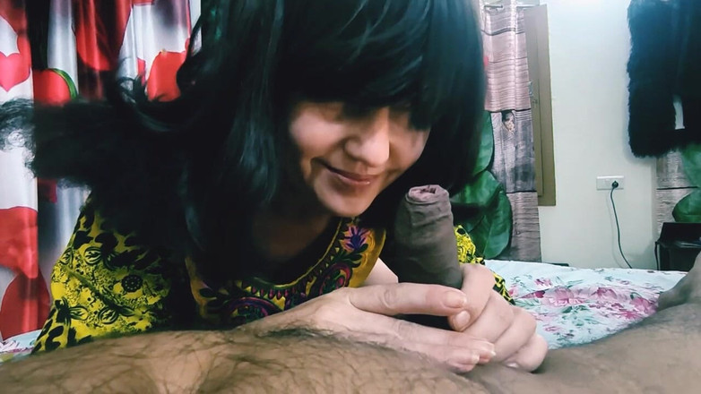 Bolly Karma: Uma nova puta obediente e suja