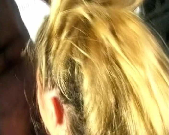 Porno kino: Perfect German Hitchhiker Got Double Fucked After Picking up