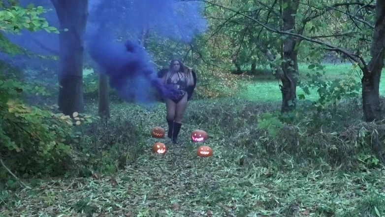Catalia's Epic Filth: Smoke Bombs