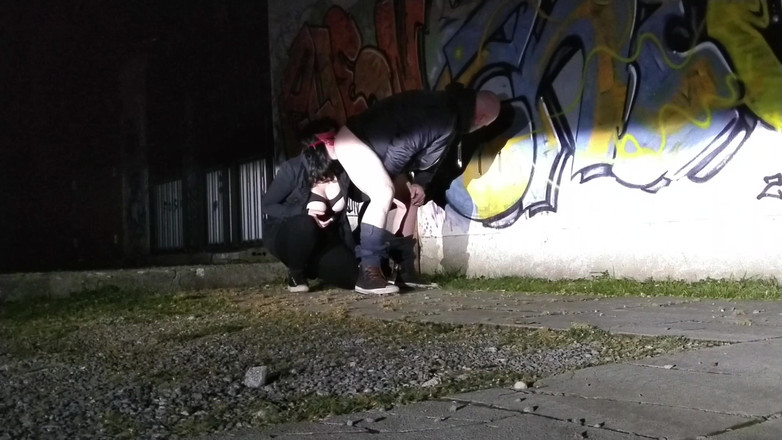 Toilet Mommy: Outdoor Exposure Girl Licks Guy's Ass