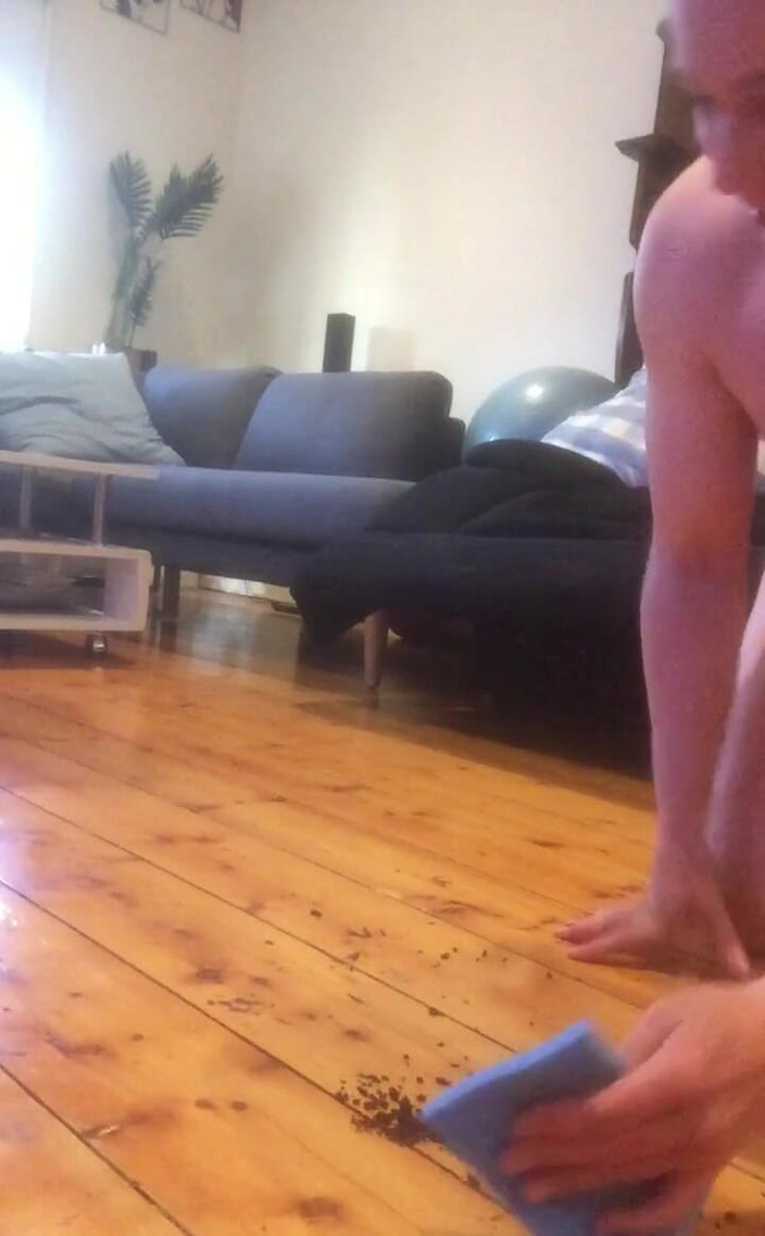 Michellexm: Подчистка после того, как повеселилась с этим вкусным шоколадным тортом