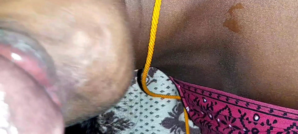 Desisouthcpl: Güney Hintli tamil kadınlar işinin altında.