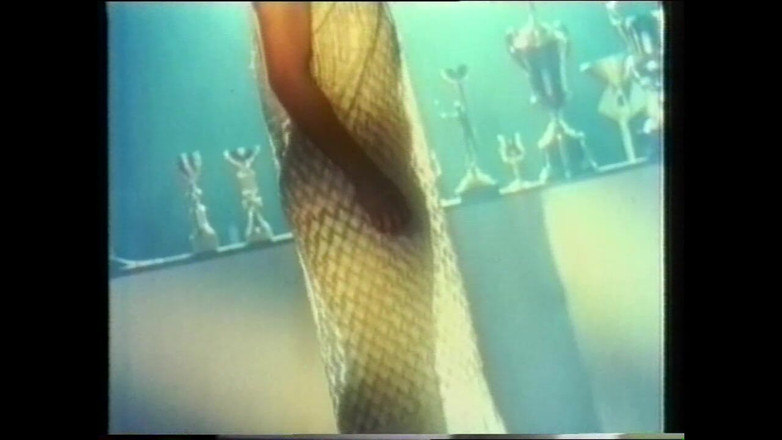 The Power of Love: Kırbaç kulübü Guendalina (tam film)