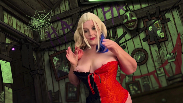 Carmen Angel: Mamie Harley Quinn: Une Salope Clown Méchante