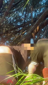 Compañeros De Cuarto Amateur Mostrando Su Culo Por Un Fan