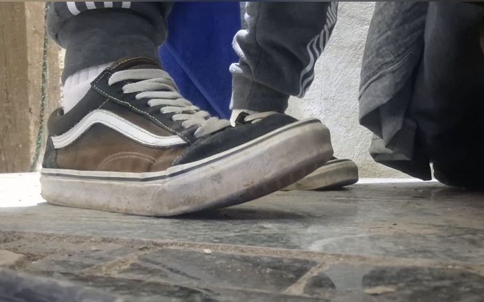 Vans play: Moje stopy w furgonetce
