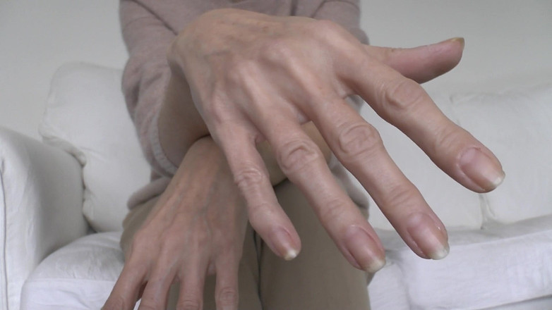 Lady Victoria Valente: Lady Victoria Valente tarafından sunulan güzel, zarif eller ve tırnaklar...