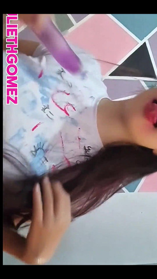 Yulieth Gomez: L'attrice porno yulieth Gmez si masturba con un fan