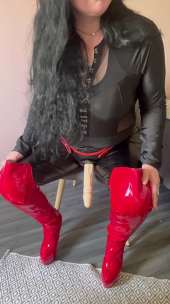 Maitresse Clara: 내가 너를 세뇌시키고 있어