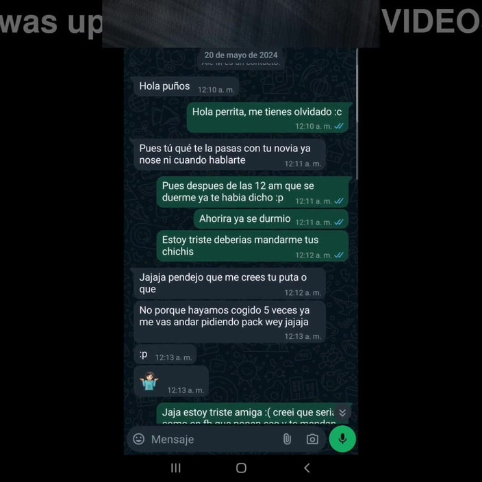 Mexicasero: 섹시한 반바지를 입은 내 친구가 나에게 메시지를 보낸다