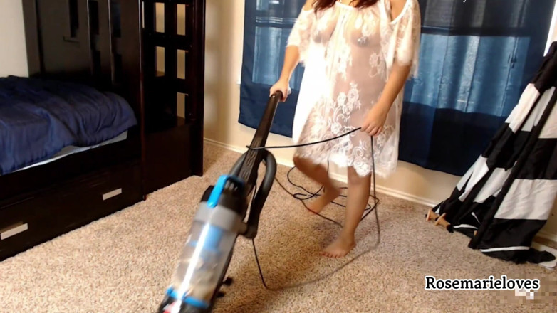 RosemarieLoves: Real madrasta limpando em vestido de renda pura