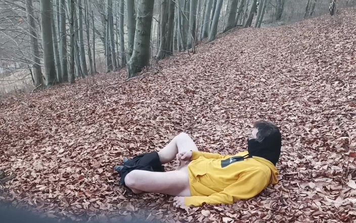 kickerscooter: Masturbare reală amatoare în aer liber