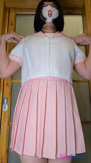 SissyKanisa: Sissy Kanisa'nın soyunma odası: pembe seifuku'yu deneyin (Japon denizci üniversite üniforması)