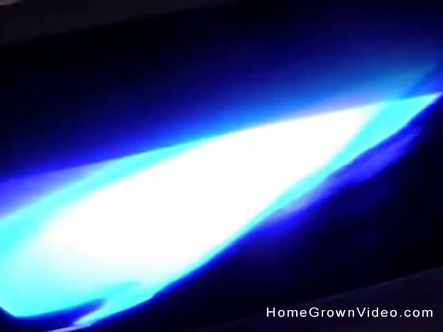 Homegrown Vintage: Paige recebe uma foda e uma gozada interna