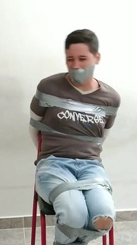 Предательской юной девушке забрала ее товар дешевая милфа