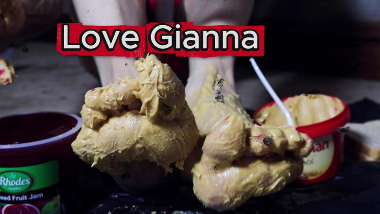 Gianna: Yer fıstığı tereyağı, jöle ve ayak fetişi fantezisi