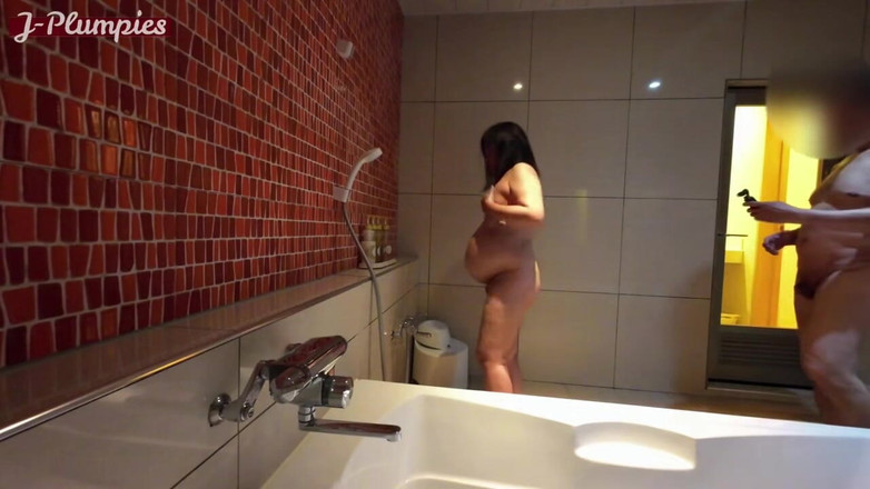 THAT'S WHAT SHE SAID: Lush Curve Fever: smyslná vdaná kráska ho chytila do hluboké, šťavnaté...