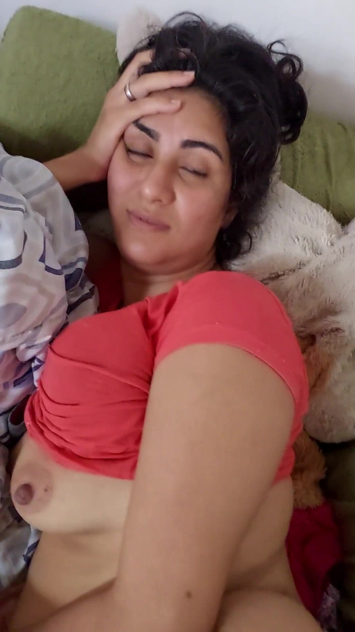 Renatinharj: Vanesinha Was Lactating and Was Deliciously Hot Look at Her...
