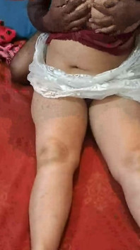 L'indiana calda randi Bhabhi l'ha scopata in stile romantico