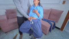 pinki_cute: Weibliche Verbriefungswache von armen Feger gefickt, weibliche Wache beim Anschauen...