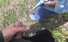 Gerçek üvey anne parkta azgın üvey oğlunu mastürbasyon yapıyor