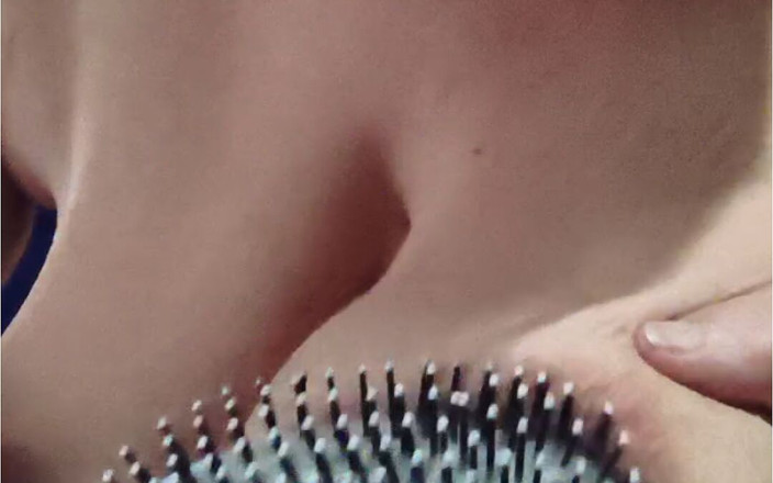 HerculesnVENUS: Sie versohle ihre titten und kitzler, sie ist eine geile...