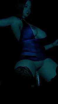 Soție infidelă cu țâțe mari călărește bărbatul în clubul de noapte - animație 3D V538