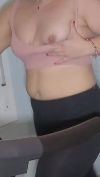 PAWG Girl with Big Ass Doing Treadmill While Her Tits Bouncing, Hot Wife Showing Her Tits in Gym