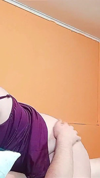 Làm tình sâu với mẹ kế bbw sau khi mát-xa tại nhà.