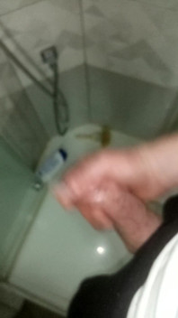 Darò il mio cazzo in mani cattive