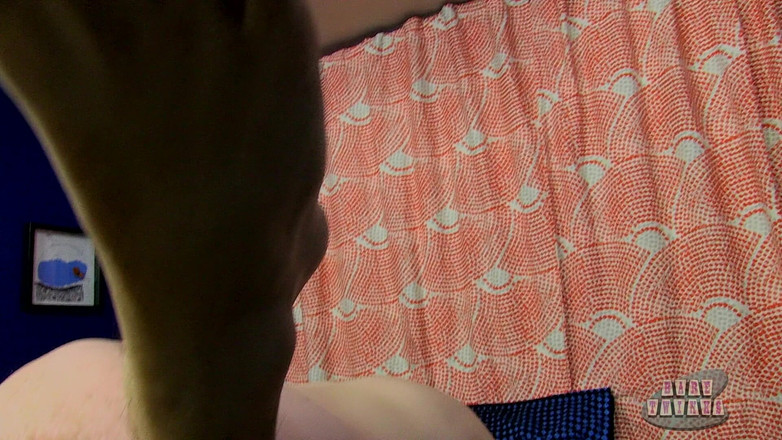 Bare Twinks: Benjamin miluje toho velkého holého čůráka!