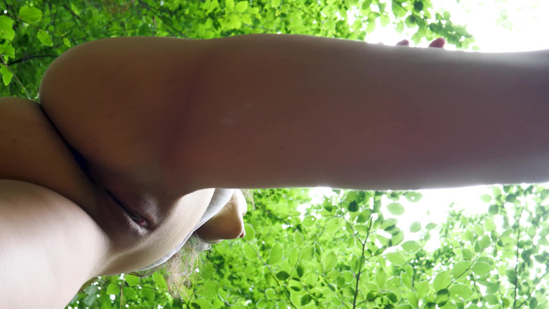 Peaches and Bananas: Pussy and anal under the skirt masturbation