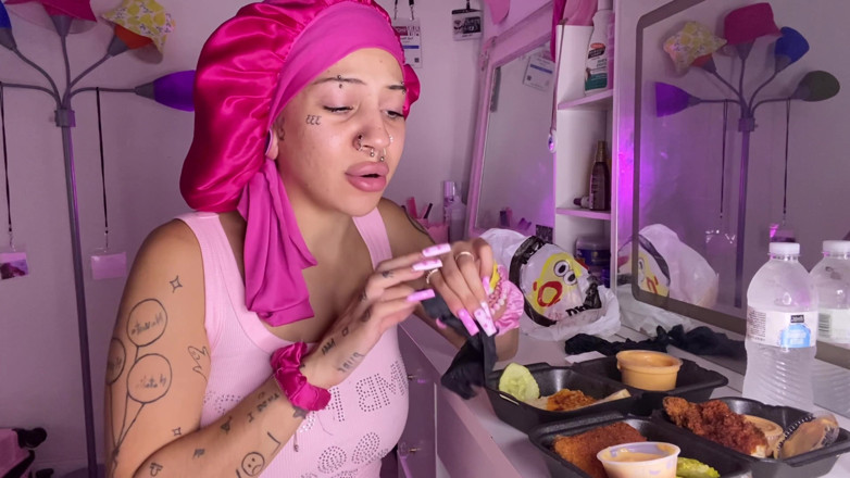 Nali Marie: Mukbang Spicy Food Asmr Long Nails Messy Facestuffing Vlog