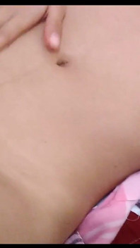 Ragazza Indiana Del College Si Fa Un Ditalino E Si Masturba Con Un Dildo Vibratore