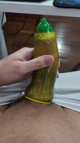Lkdick8: 玩避孕套