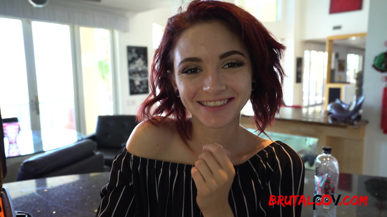 Wild POV: Üvey kızın anal cezası
