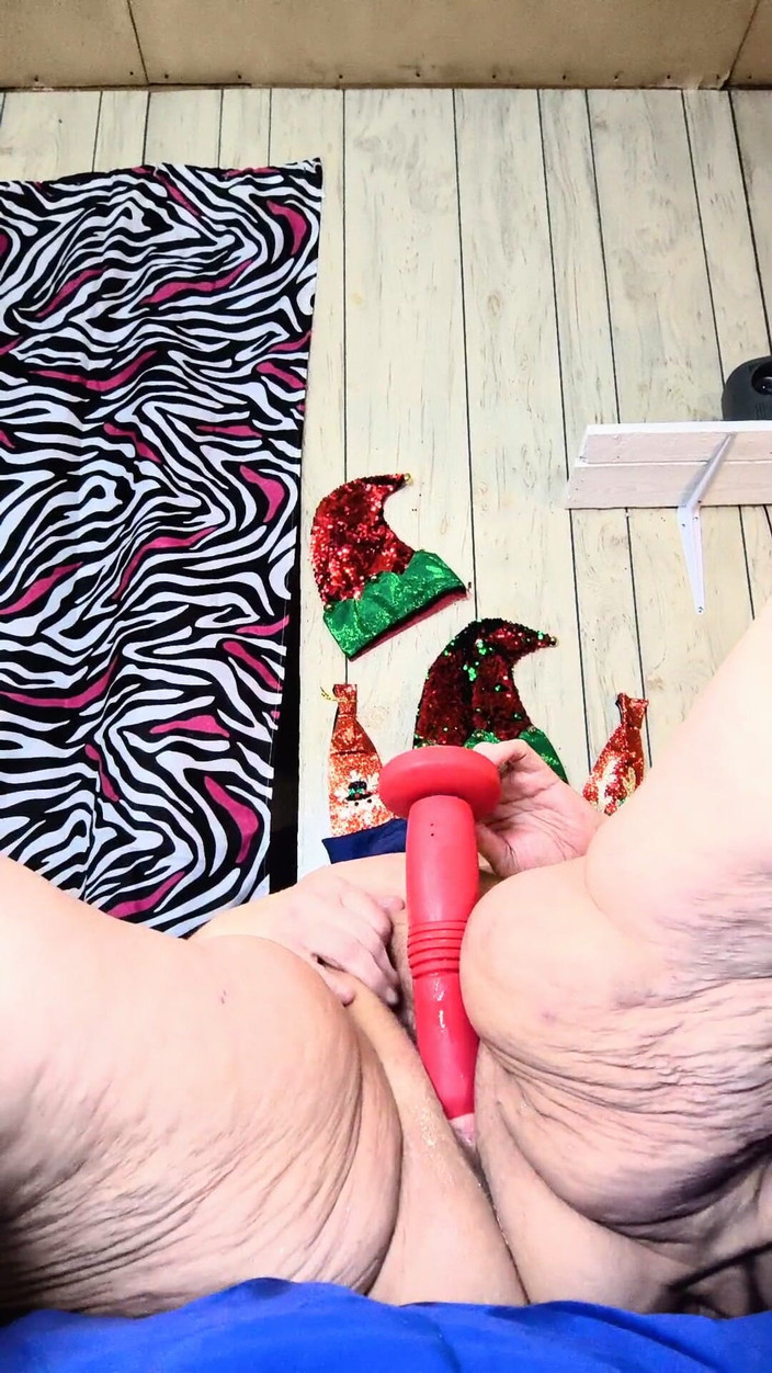 HerculesnVENUS: Slapping Her Face with His Amazing Cock Got This Whores...