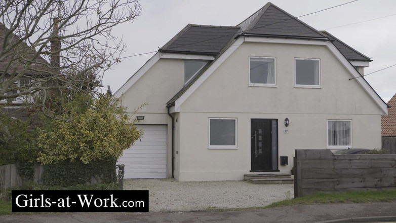 Girls At Work: 情侣被分享，秘密被保存