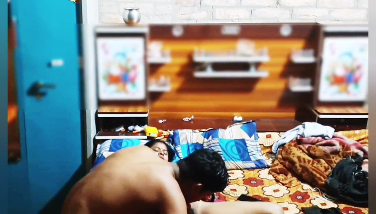 House stage: Velké šukání desi páru