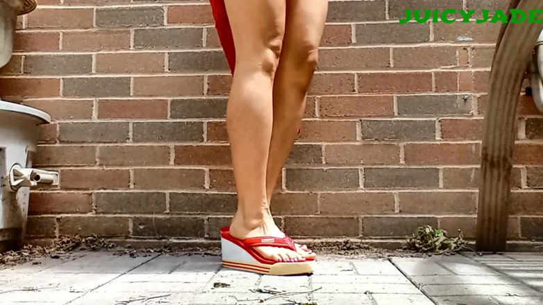 JasmineJade: Small Asian Feet in Red Heeled Flip Flops