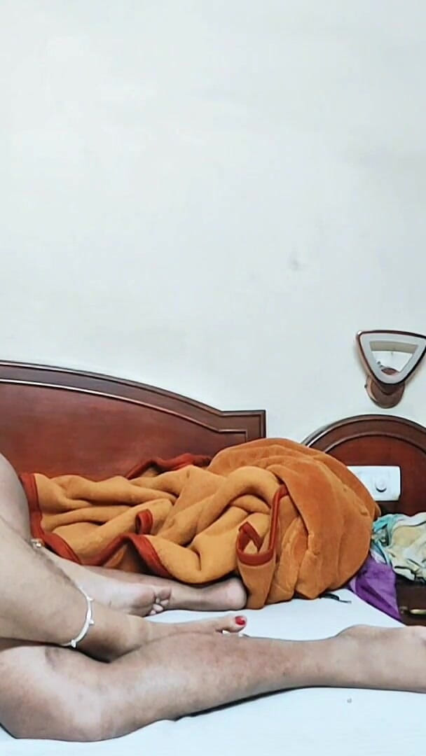 Laxmixh: India milf va al hotel como novia real madrastra mamá...